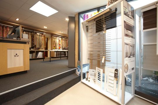 de ru amsterdam verf behang raamdecoratie
